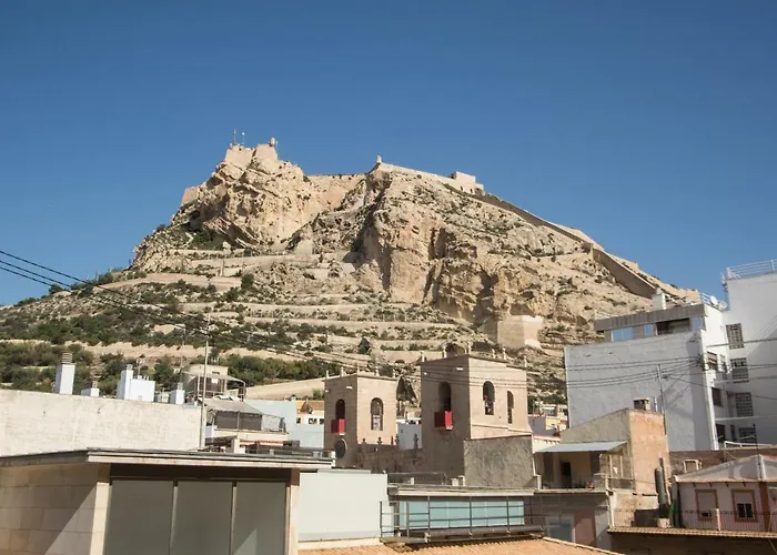 Alicante Central And Beach Side Apartment